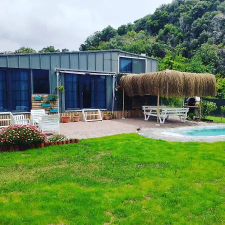 Willa Dalyan Thiny House